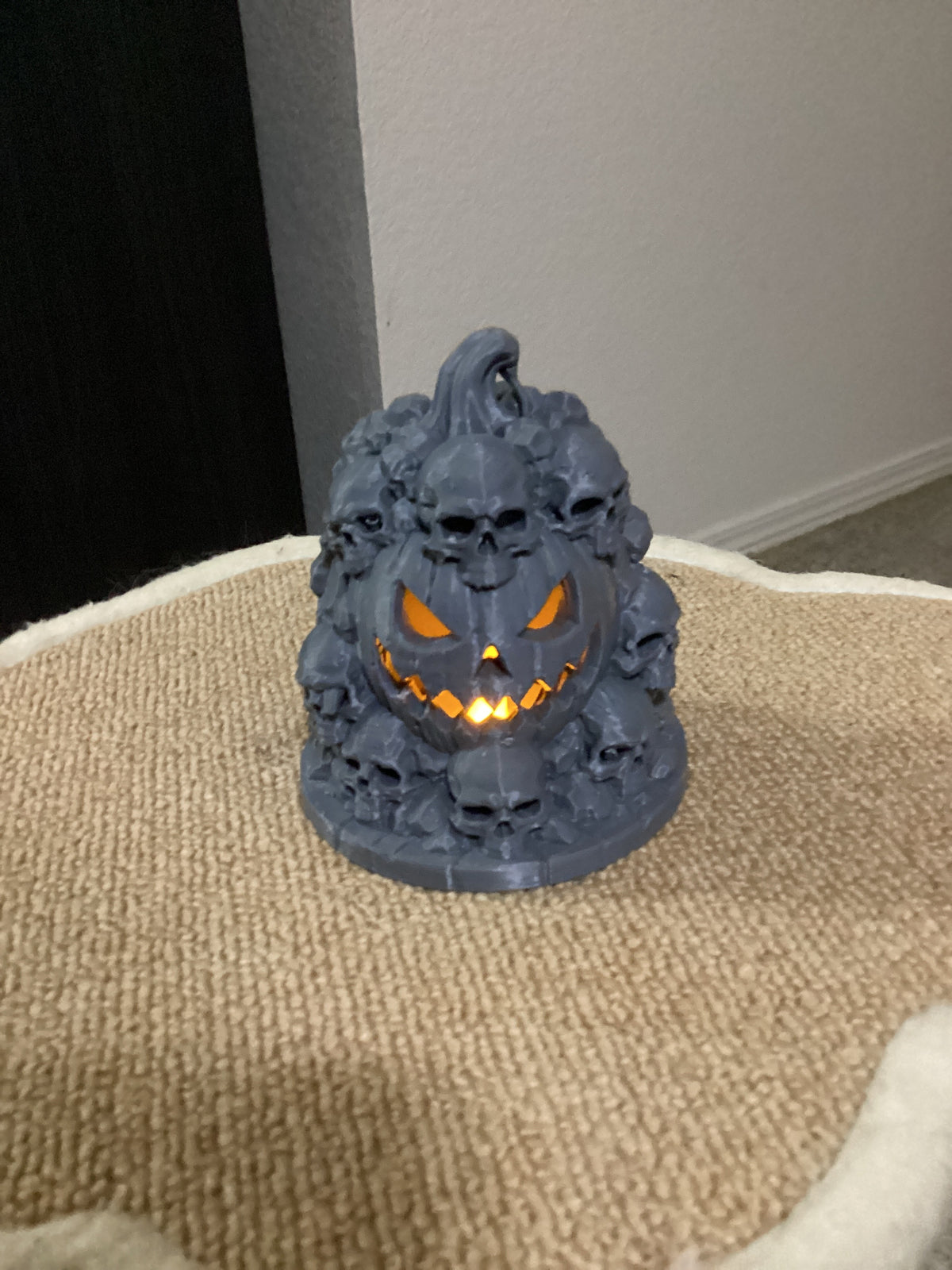 Pumpkin skull