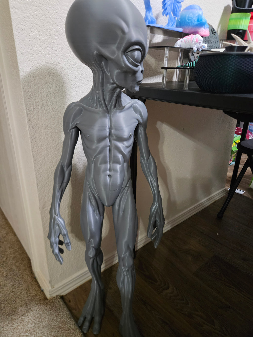 3ft alien observer